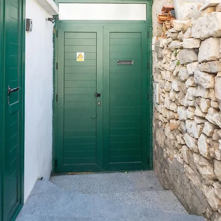 Ivona Guest house 3*