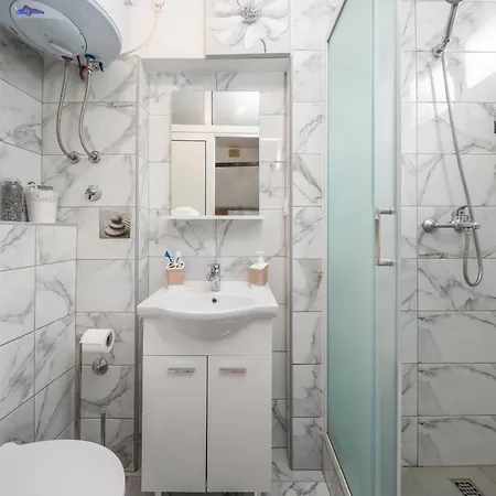 Guest house Ivona 3*