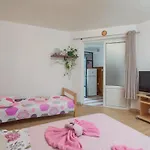 Ivona ゲストハウス