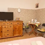 Ivona ゲストハウス 3*
